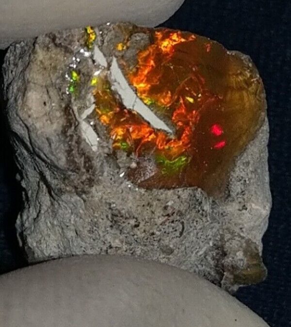 7.5 Carat Beautiful Ethiopian Wello (Welo) Opal Rough #WR2000706012 - Image 2